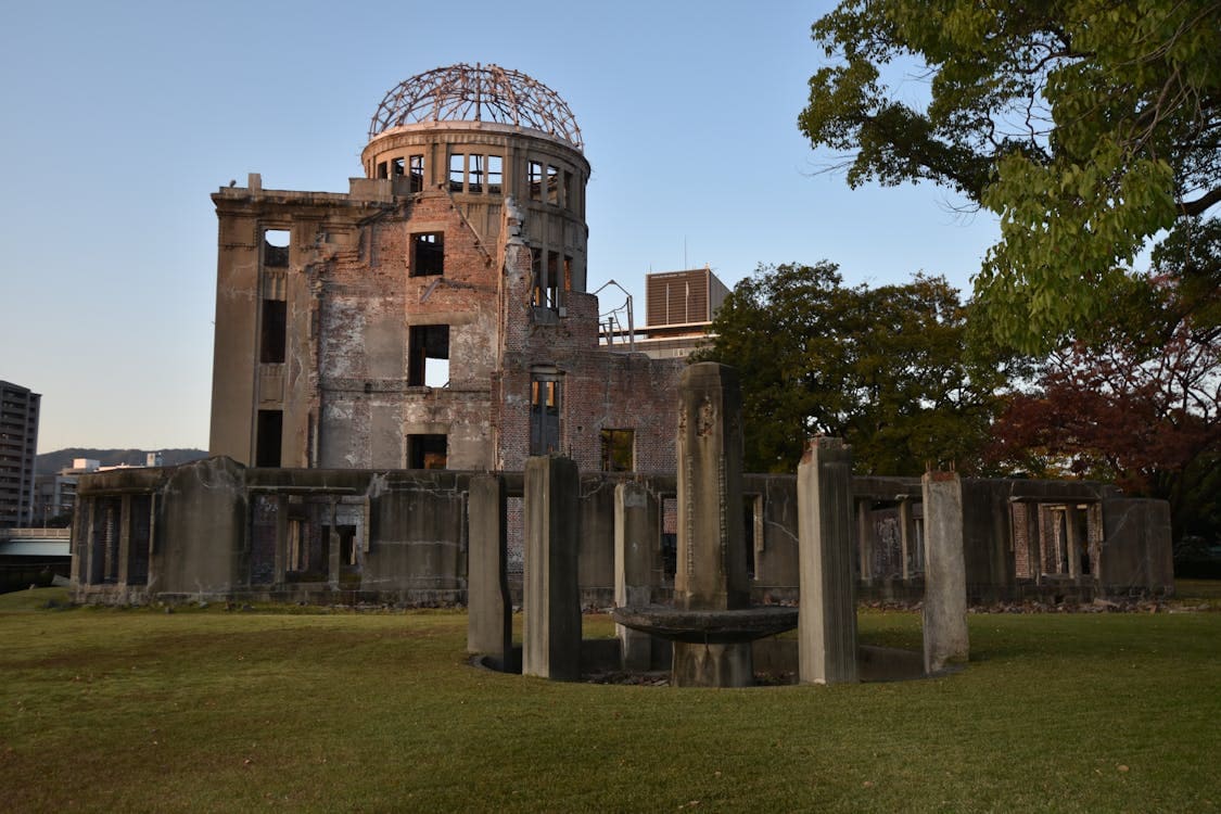 Visit Peace park, Memorial Museum and Atomic Bomb dome at Hiroshima. - Image 1